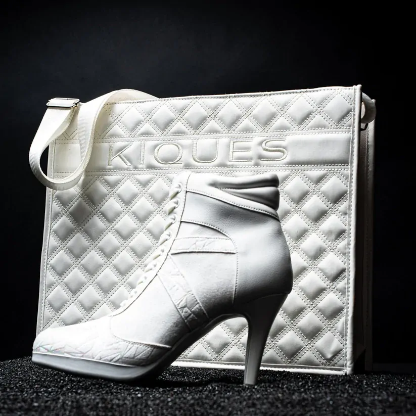Kiques Oniques in Vanilla,with matching Shoe Tote; Adult