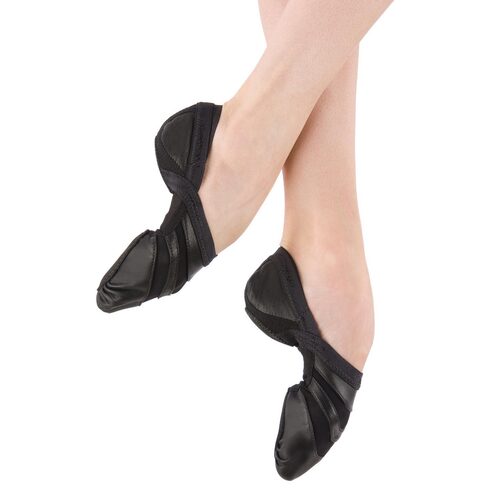Capezio Seamless Stretch Freeform Ballet Shoe Adult 4; Medium; Black