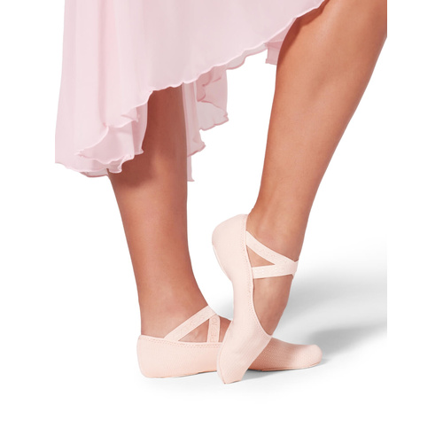 Capezio Motion Ballet Slipper; Light Pink; Medium; Ladies 3